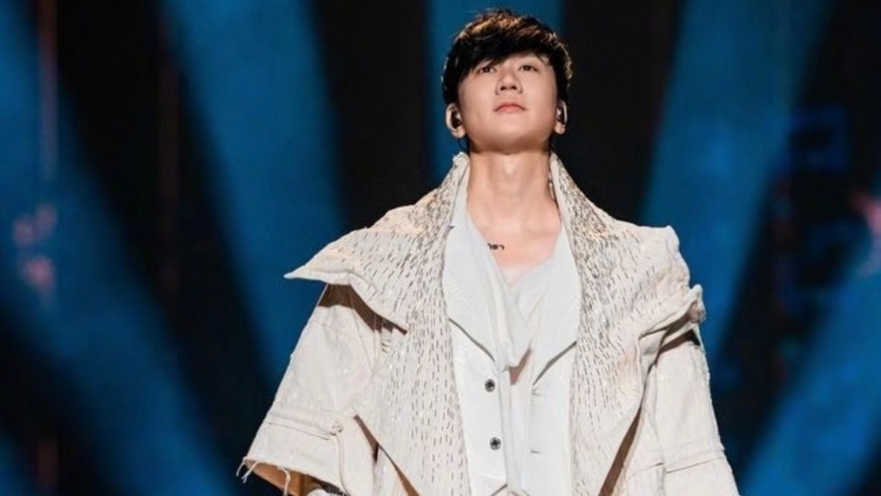 林俊杰方回应介入他人感情传闻：专注作品演出封面图