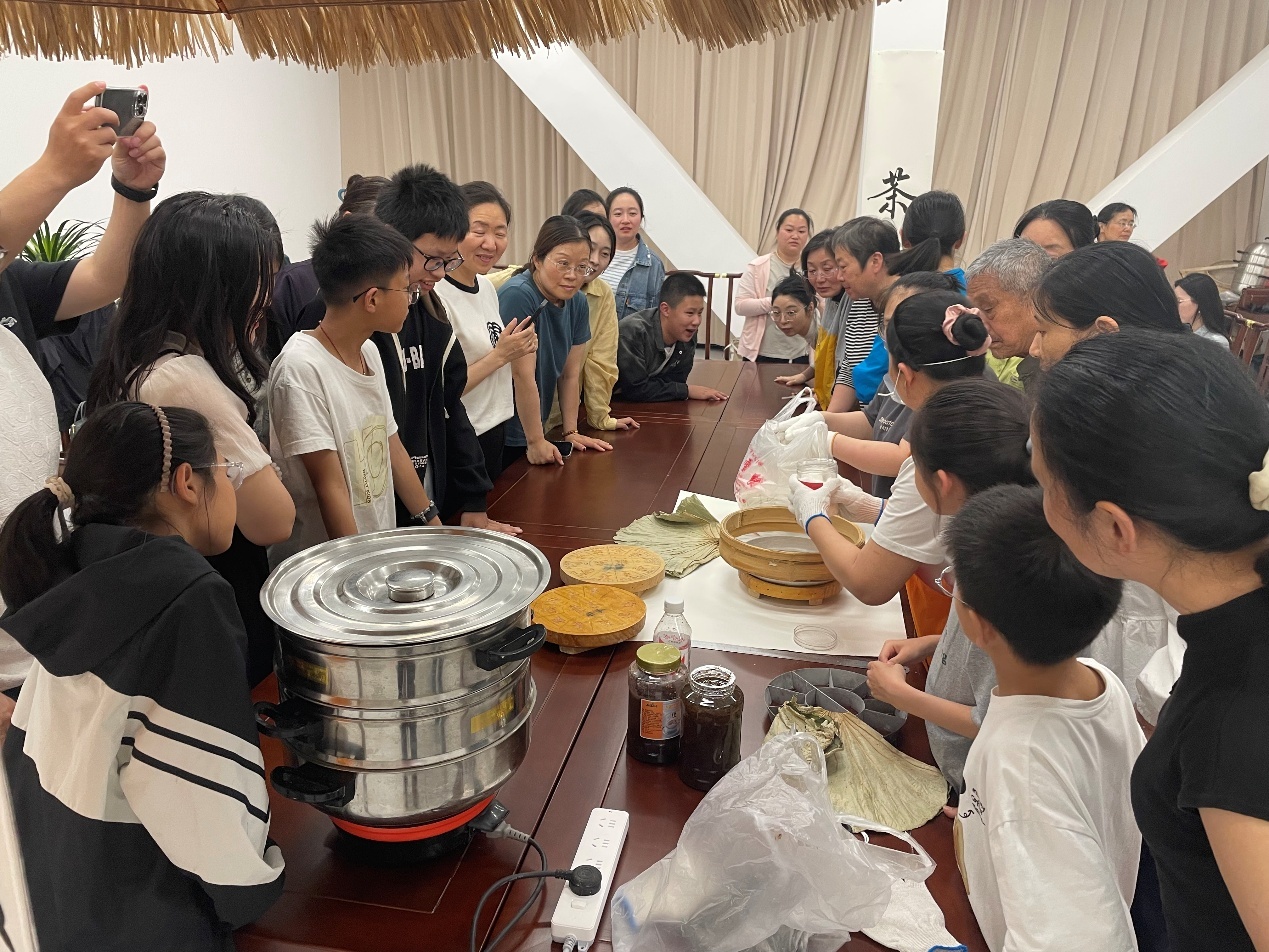 图为图书馆之夜活动现场。朱靖摄