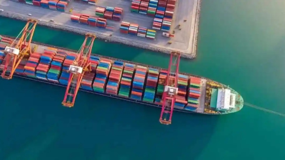 中美关税战打到这地步，中国请各国做出选择，对美国下跪后患无穷