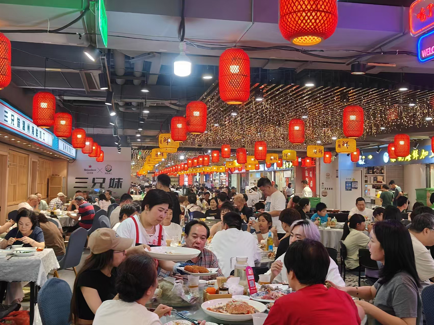 7天，19万人次！“科技＋文娱＋美食”文旅热潮点燃大和平