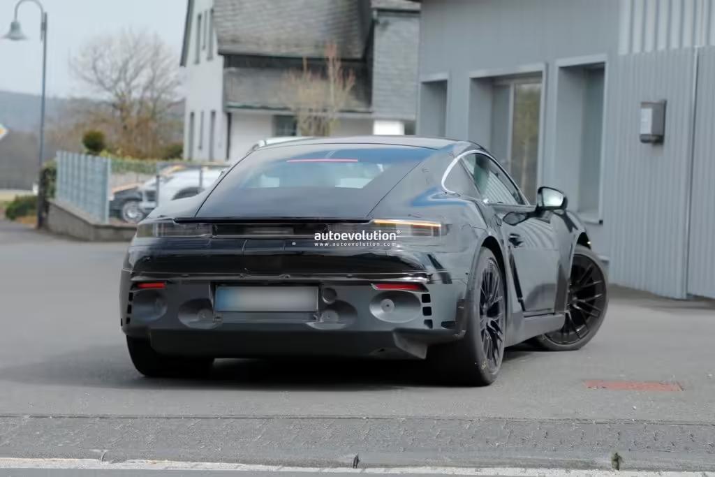 保时捷718 Cayman电动原型车现身纽北测试