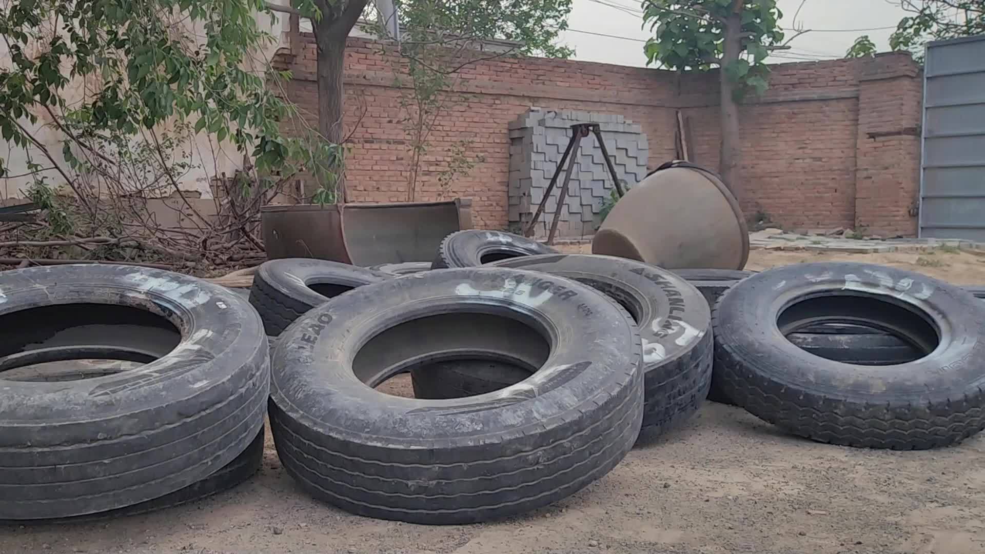 全球连线｜铁皮房、土操场，这有一座“筑梦”摔跤馆