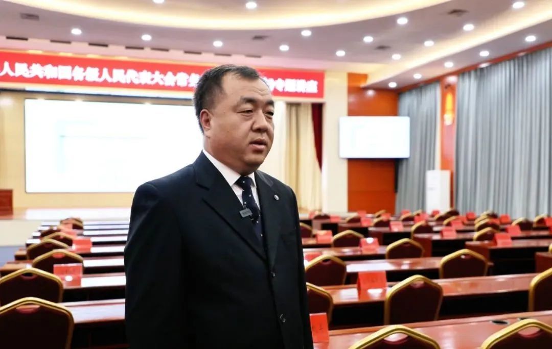 金川区工业和信息化局党组书记、局长　白浩江