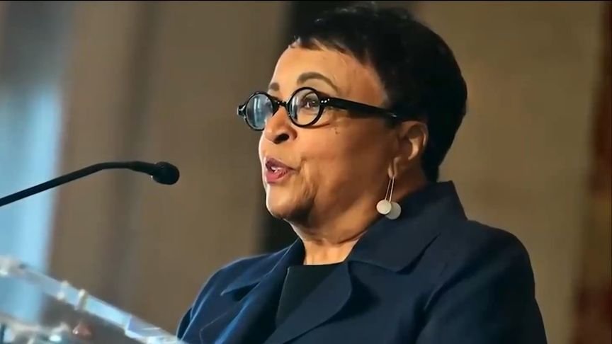 特朗普突然解雇国会图书馆馆长，白宫回应