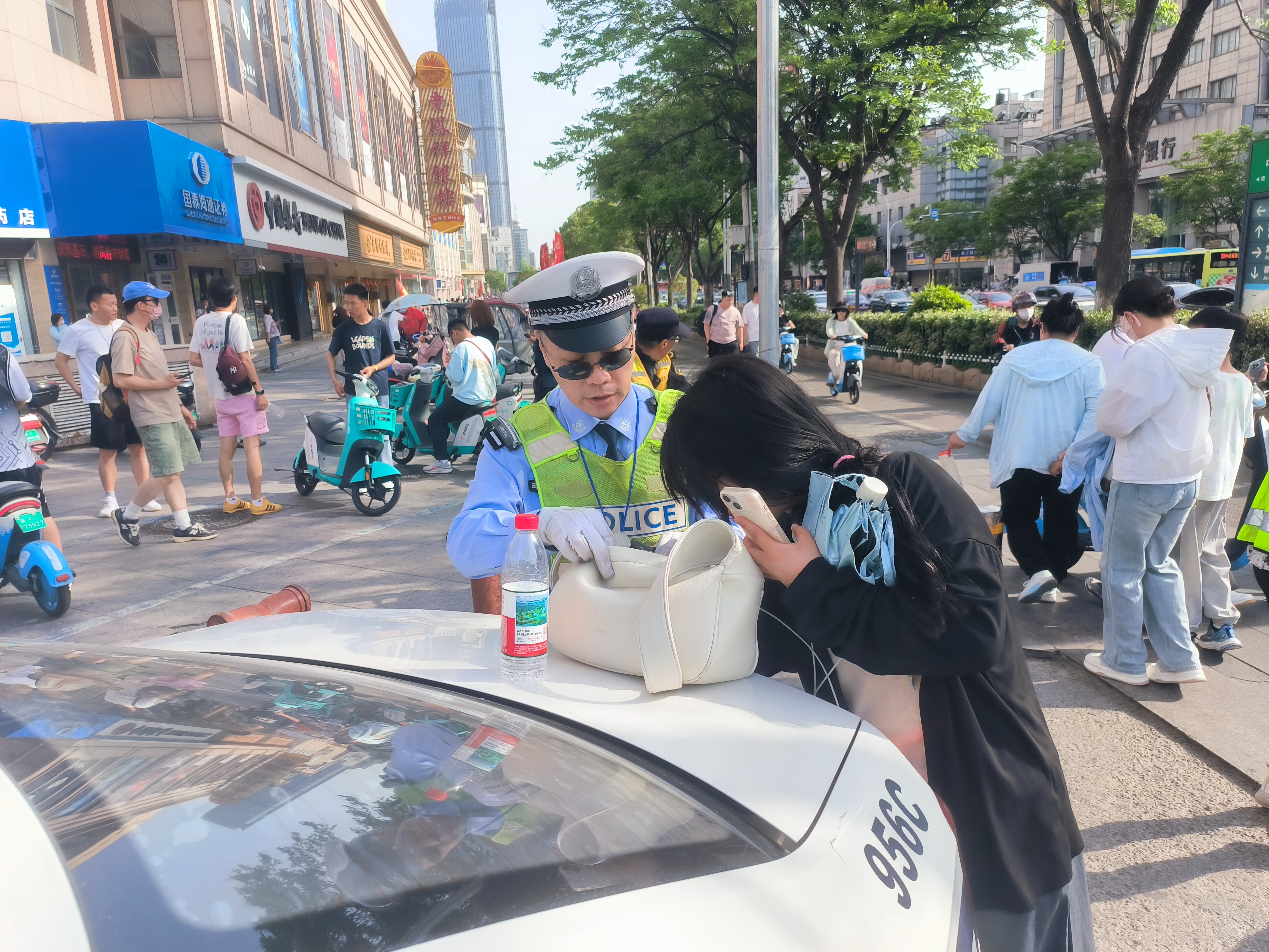 假日满满安全感，徐州处处温暖“警”色