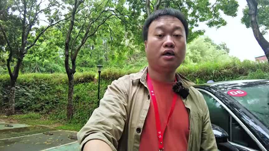 试驾红旗H5 PHEV：操控有惊喜，纯电续航170km，省钱新选择？