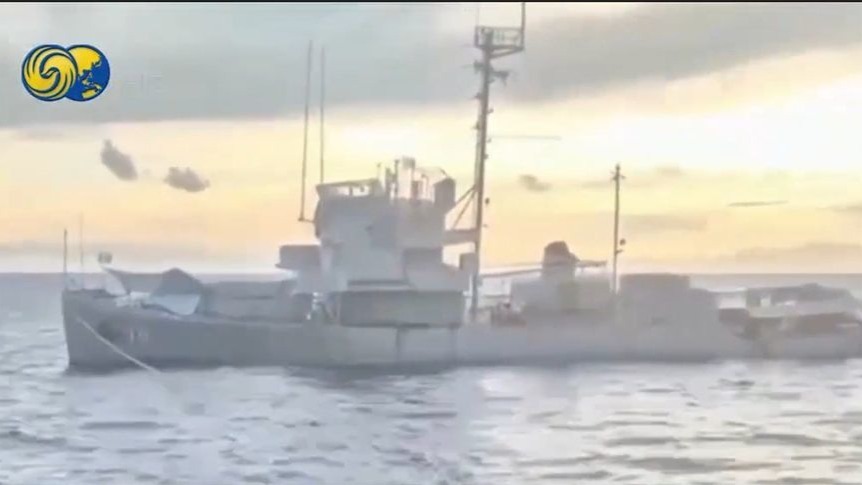 尴尬！菲律宾老旧军舰作射击靶，还未射弹就先沉没了