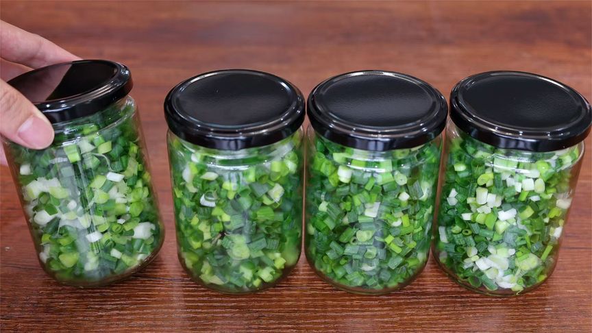 原来这才是保存小葱的正确方法！放上1年也新鲜，吃取特别方便