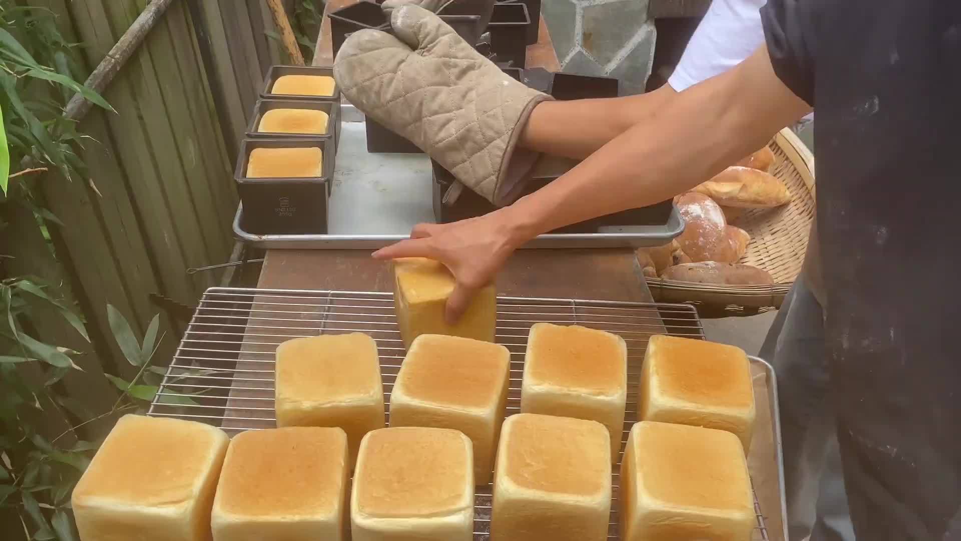 昆明山林面包坊，用进口食材窑烤，不计成本，虽贵但供不应求