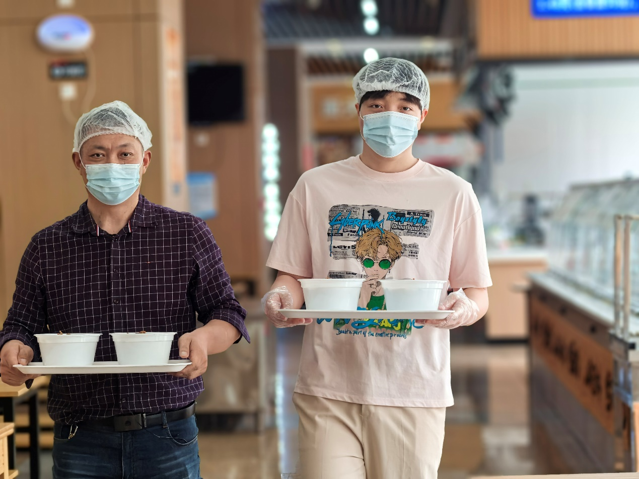 一碗长寿面里的“文脉密码”：长职以中国式生日礼润泽学子心灵