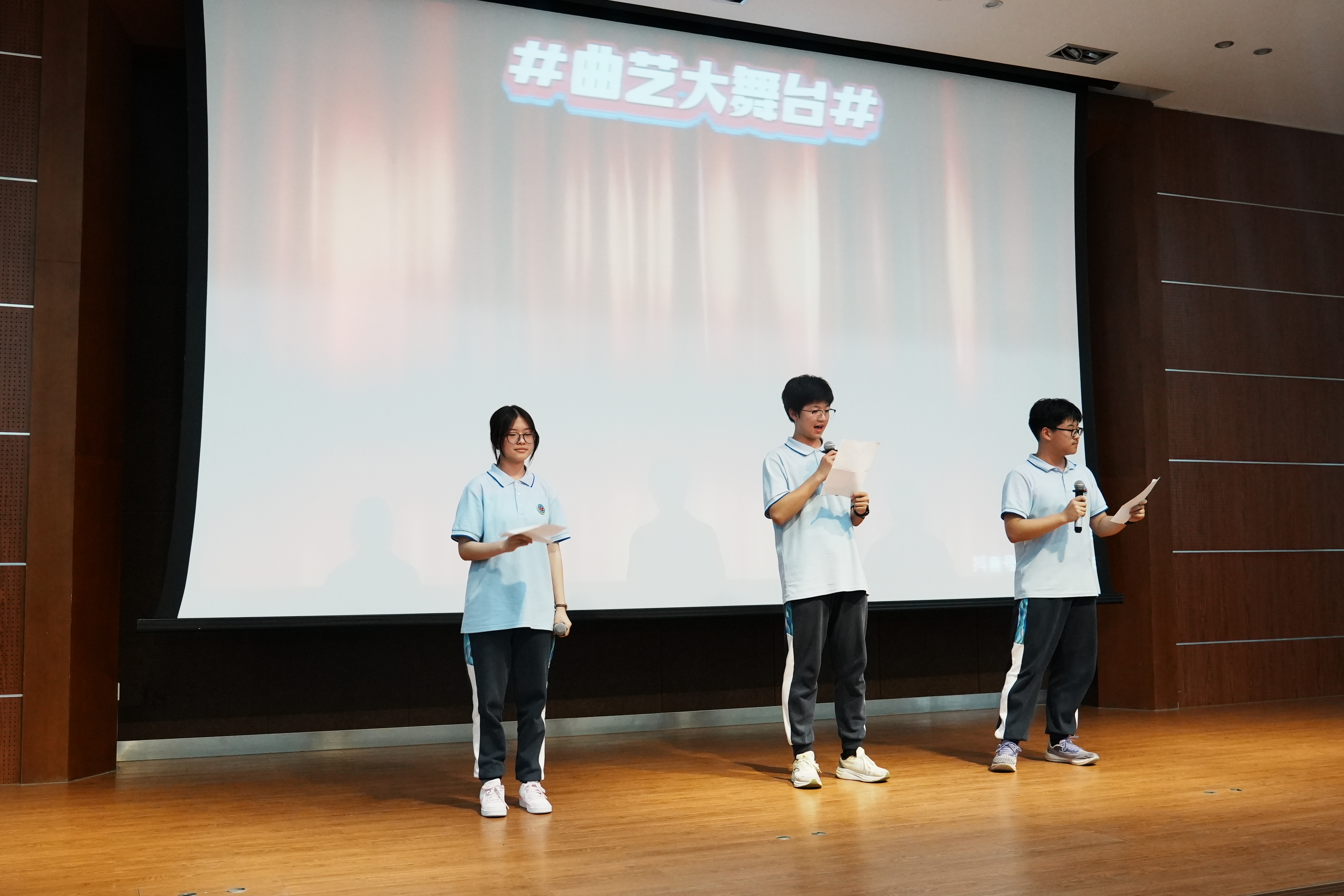 “阿拉正始” 说唱大赛：宁波话里的校友传奇
