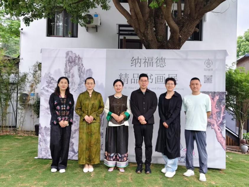 南京牛首山下风景与艺术同框  纳福德精品书画展吸引八方游客