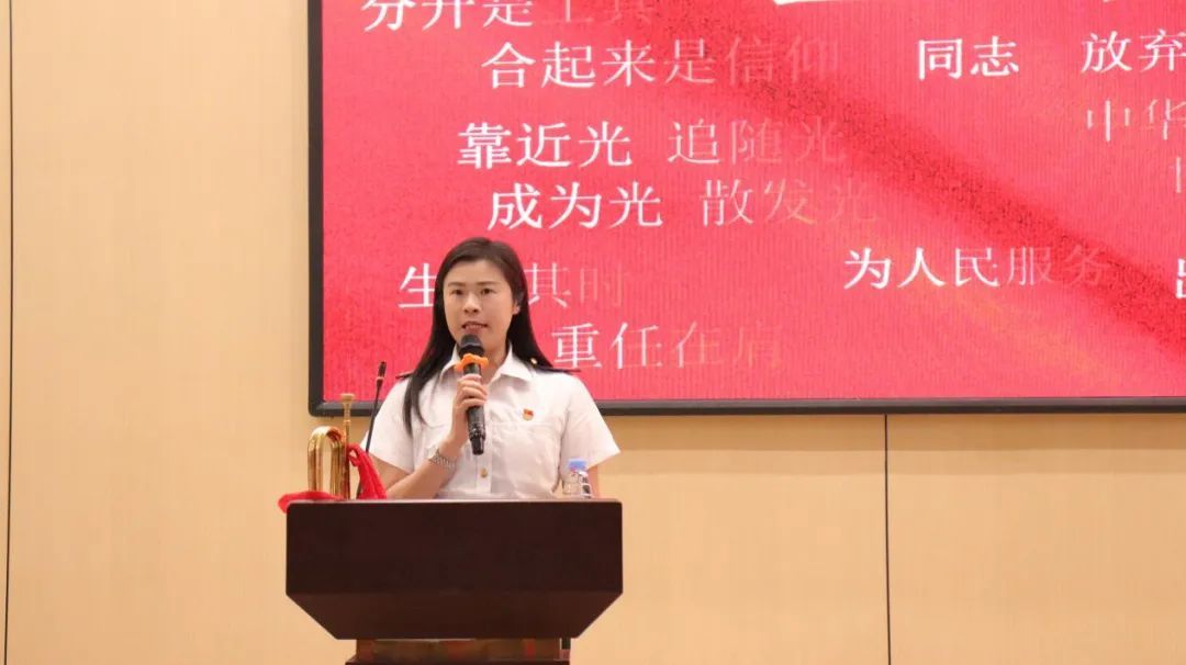 南昌向遠軌道技術學校老兵進校園專題報告會圓滿舉行