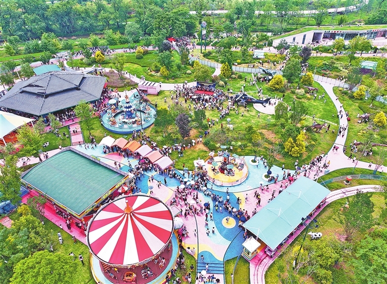 “五一”假期贛州蓉江新區新世紀公園吸引游客近10萬人次