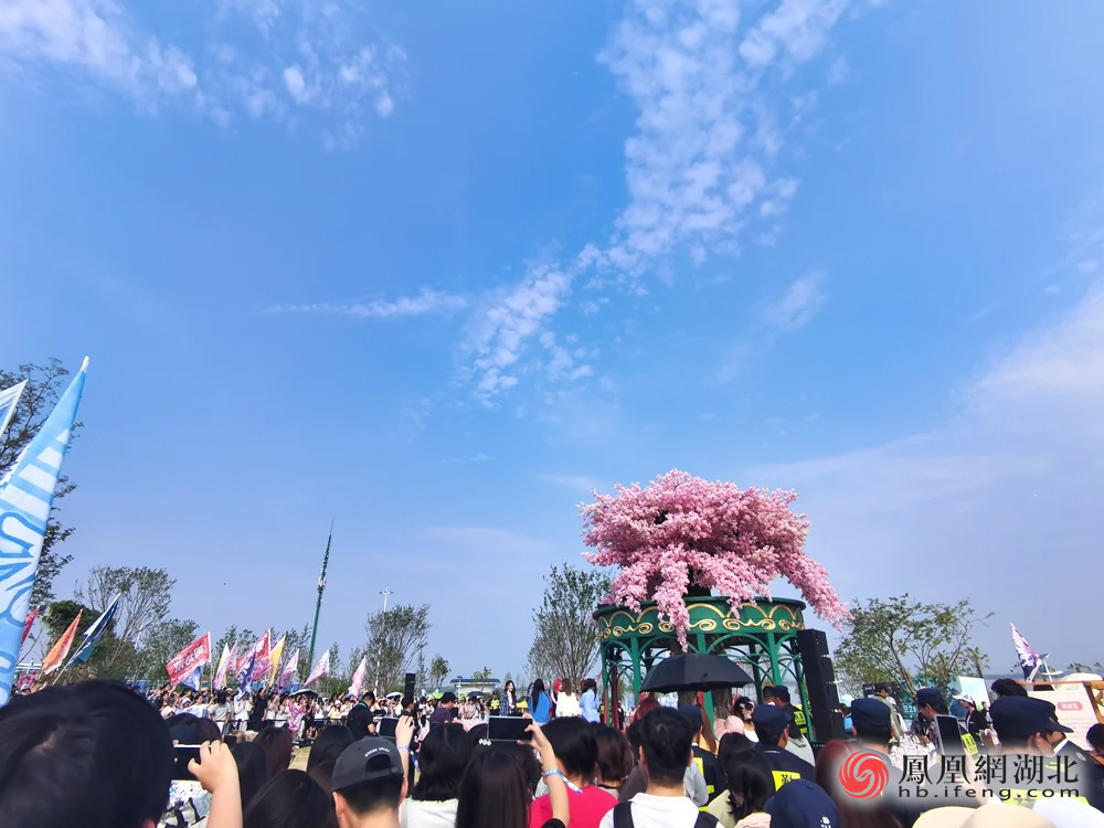 决战峡谷巅峰、听音乐赏非遗 2025王者荣耀电竞派对音乐节在孝感燃爆