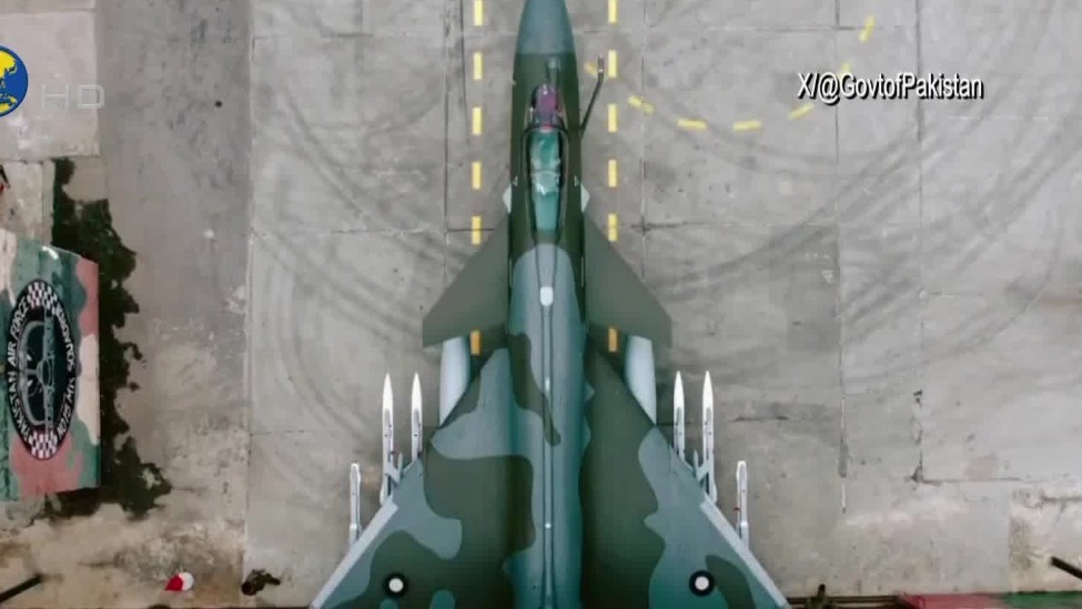 巴基斯坦外长：我们是用歼-10C击落印度战机的