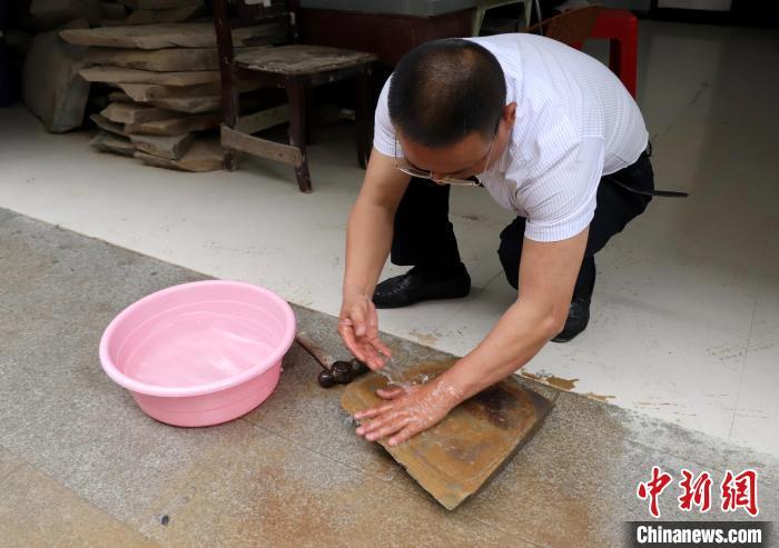 一方精硯歲余工 探尋江西修水貢硯制作技藝（圖）
