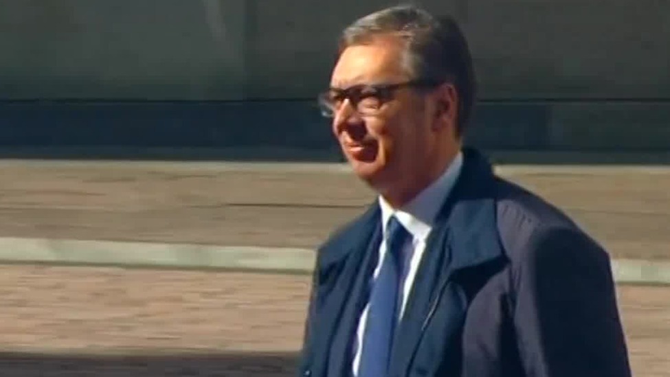 突破重重限制后，武契奇亮相克里姆林宫