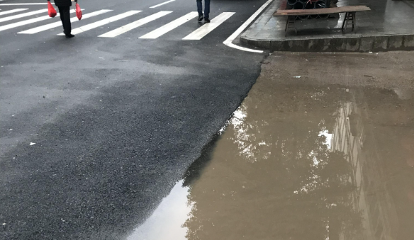 余干縣808路公交車不按規定路線行駛還亂收費 公司負責人被約談