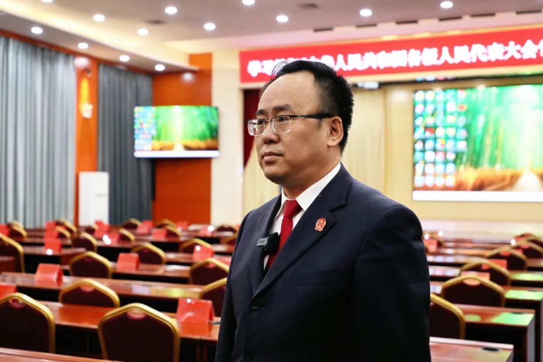 金川区人民法院院长　张建伟