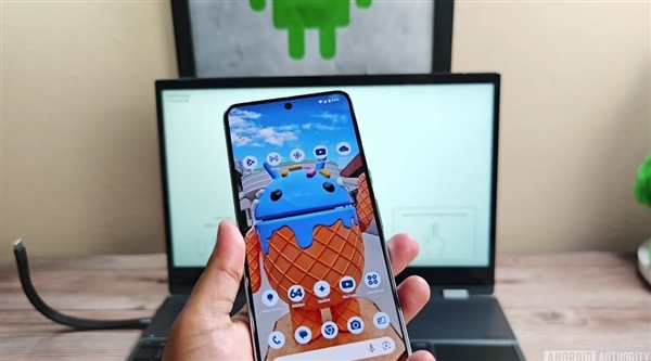 媲美Windows!Android16桌面模式首测:手机一插秒变电脑