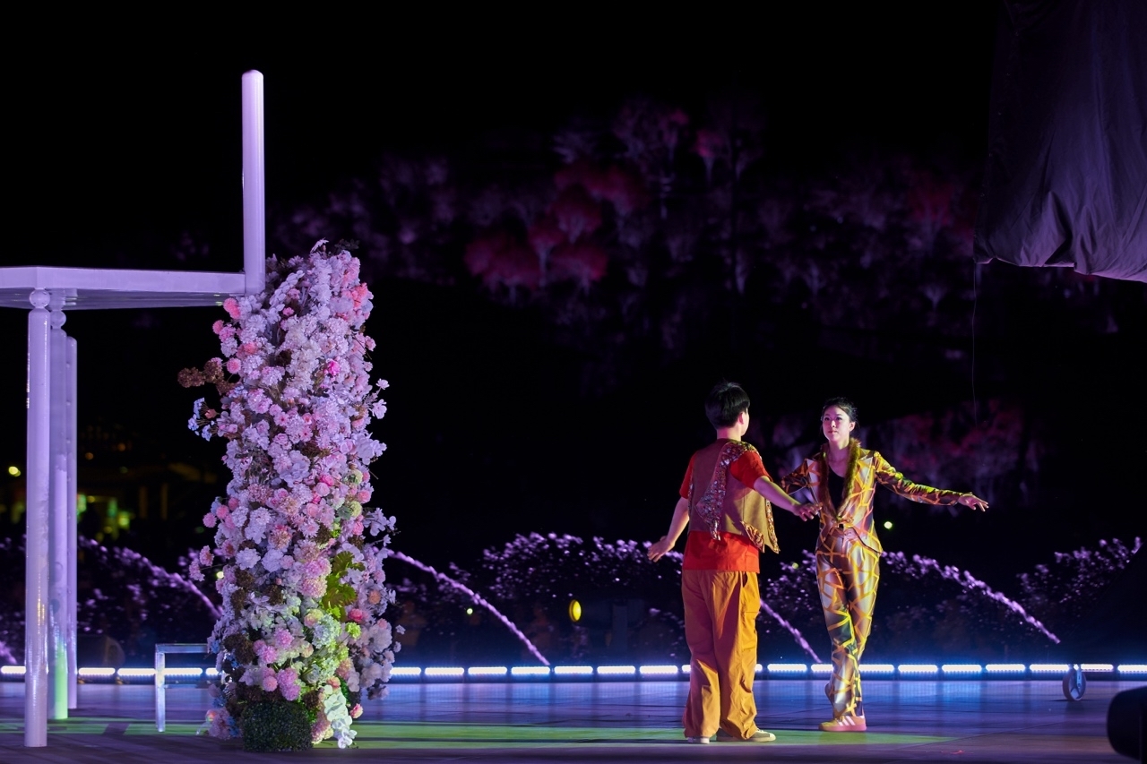 当烟花遇见沉浸式戏剧 秦皇岛北戴河新区夜游经济再添新引擎