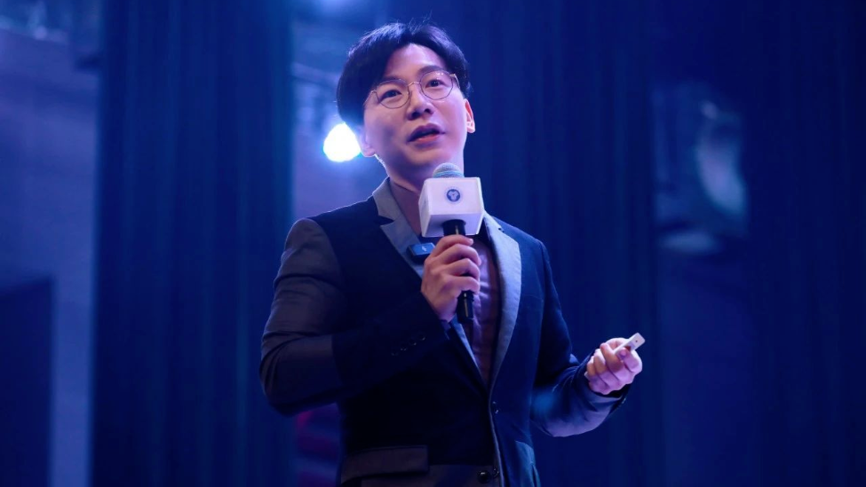 陈铭谈《奇葩说》停播原因：逻辑逐渐被舍弃，取而代之的是情境渲染、身份代入、金句爆梗