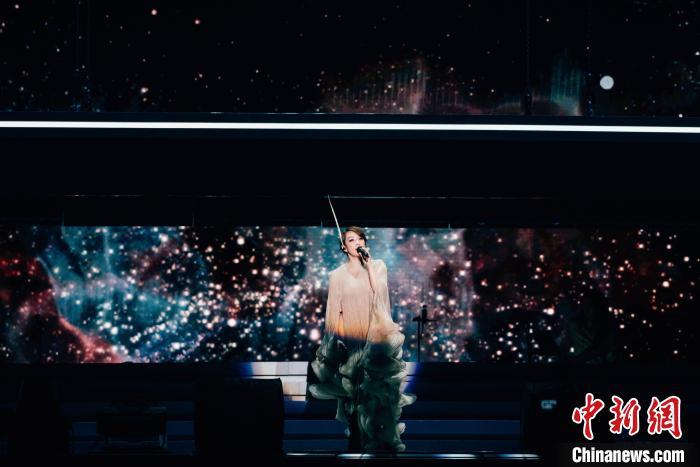 5月2日晚，林憶蓮《回響 Resonance》2025巡回演唱會(huì)南昌站亮相南昌國際體育中心體育場。劉恒君 攝