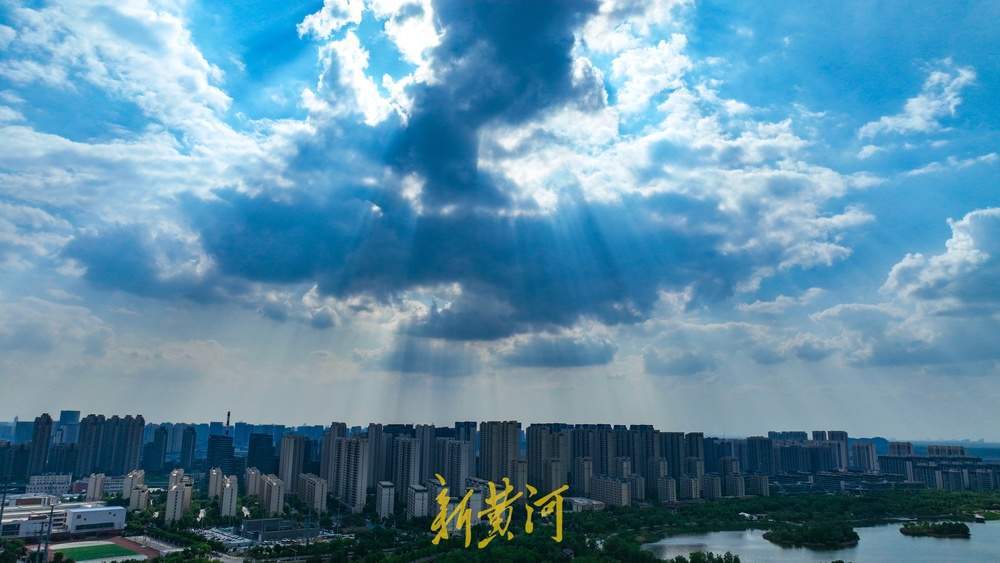 一年四季 泉在济南｜初夏蓝天白云碧水绕山，华山尽显鹊华新风貌 