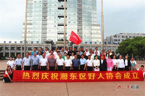 合影（葉斯妮 攝）