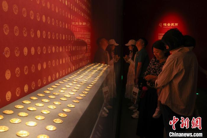 走進南昌漢代海昏侯國遺址博物館 “輝煌大漢”引客來