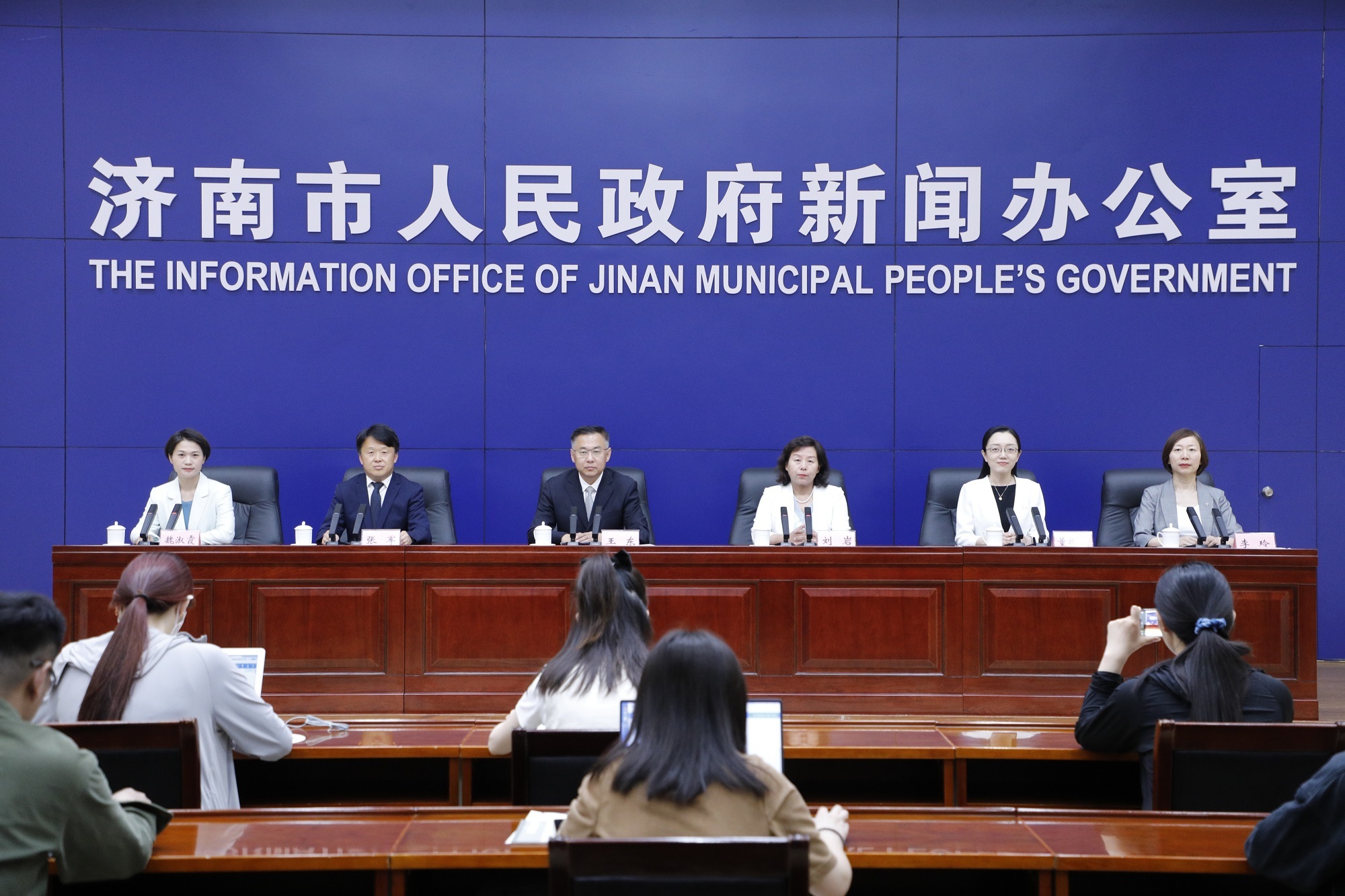 青少年如何平衡体重控制和生长发育之间的矛盾？医生解答