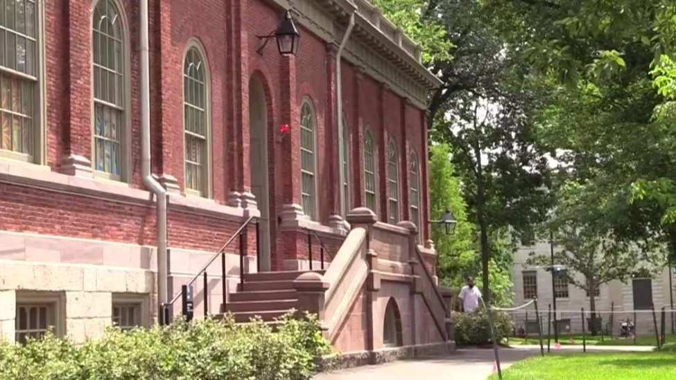 美政府终止哈佛大学4.5亿美元拨款