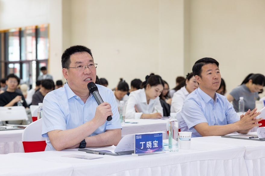 延安大学西安创新学院校长助理、学生工作部部长、安稳办主任（兼）丁晓宝