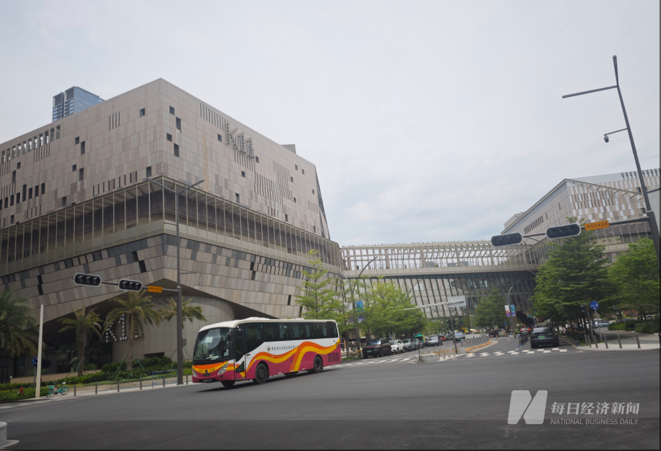 深一竞技官网圳商业新地标险“翻车”？部分设施已完成整改品牌仍待升级(图1)