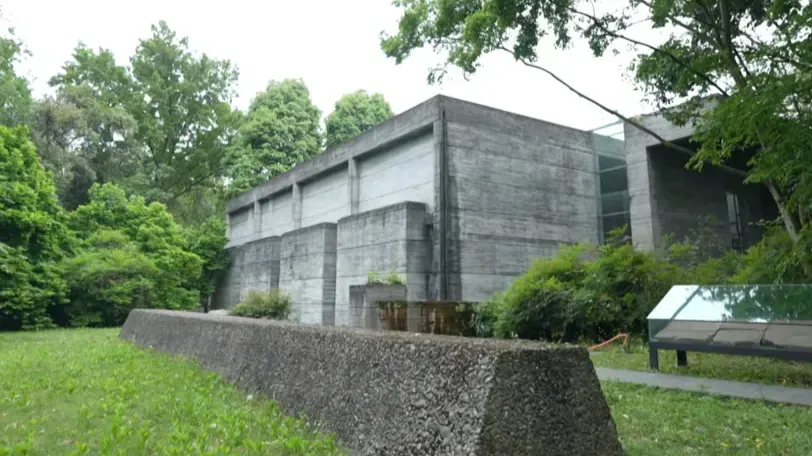 漫步于鹿野苑石刻艺术博物馆，就像游走于中式园林之中