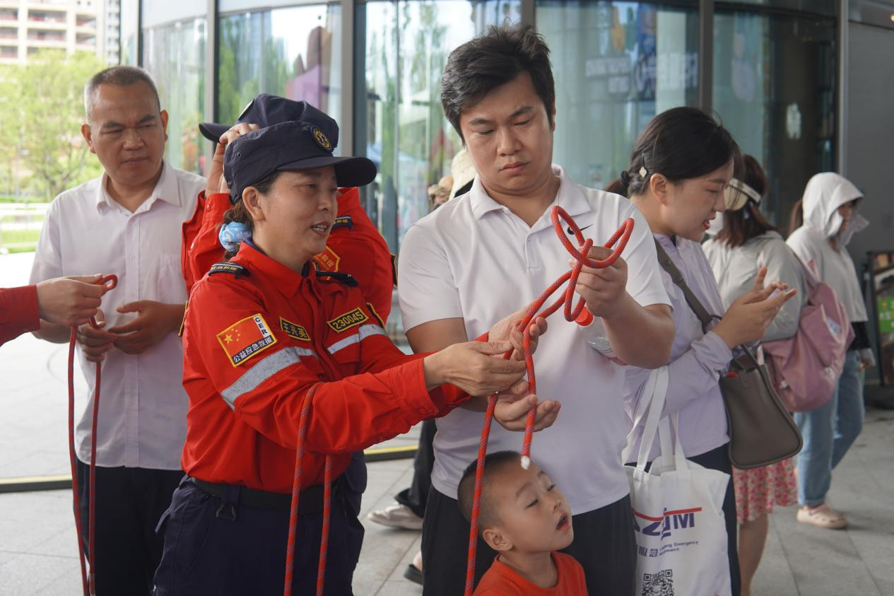 全民共筑"身边安全防线" 龙岗区2025防灾减灾宣传周启幕