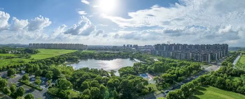 “爱拼会赢”的东港，走出七家主板上市公司