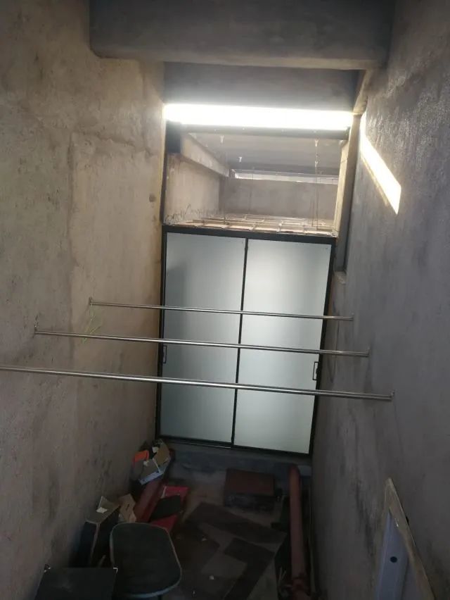 瑞金瑞鼎公馆小区物业被指滥用住宅专项维修资金 楼顶违建长期不处理