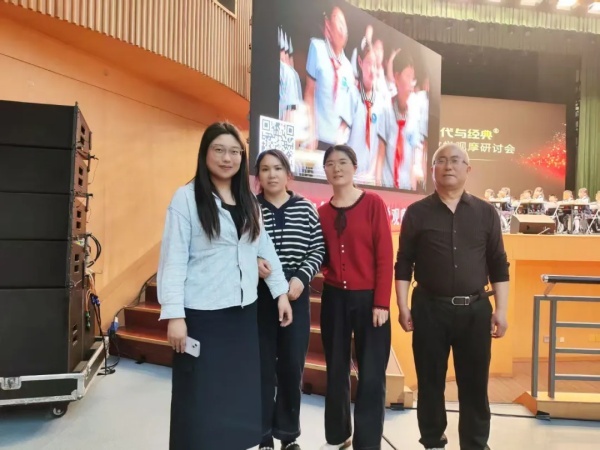 数学三组教师会场合影
