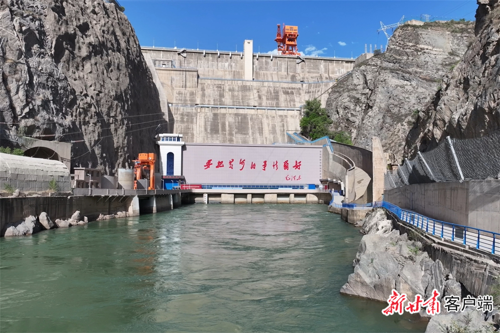 近日，刘家峡水库增加出库流量。新甘肃&middot;甘肃日报通讯员　侯齐　摄