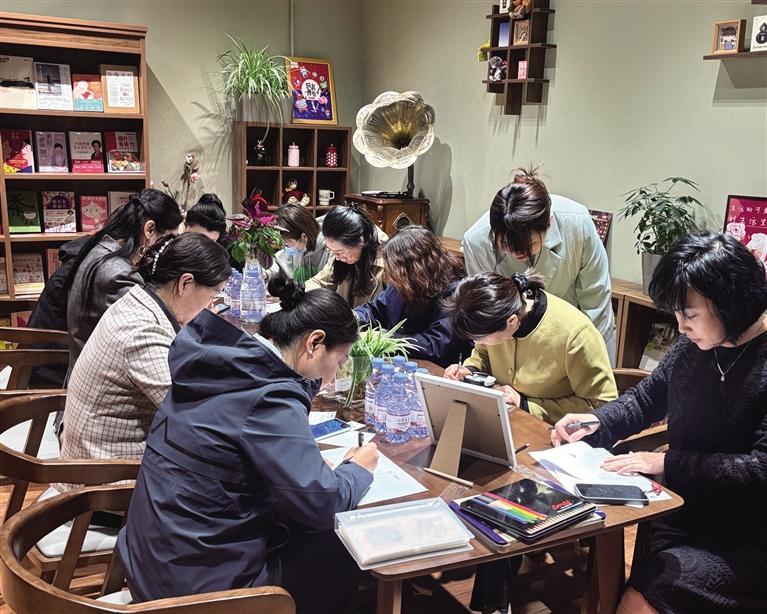 “她声回廊”女性主题书屋