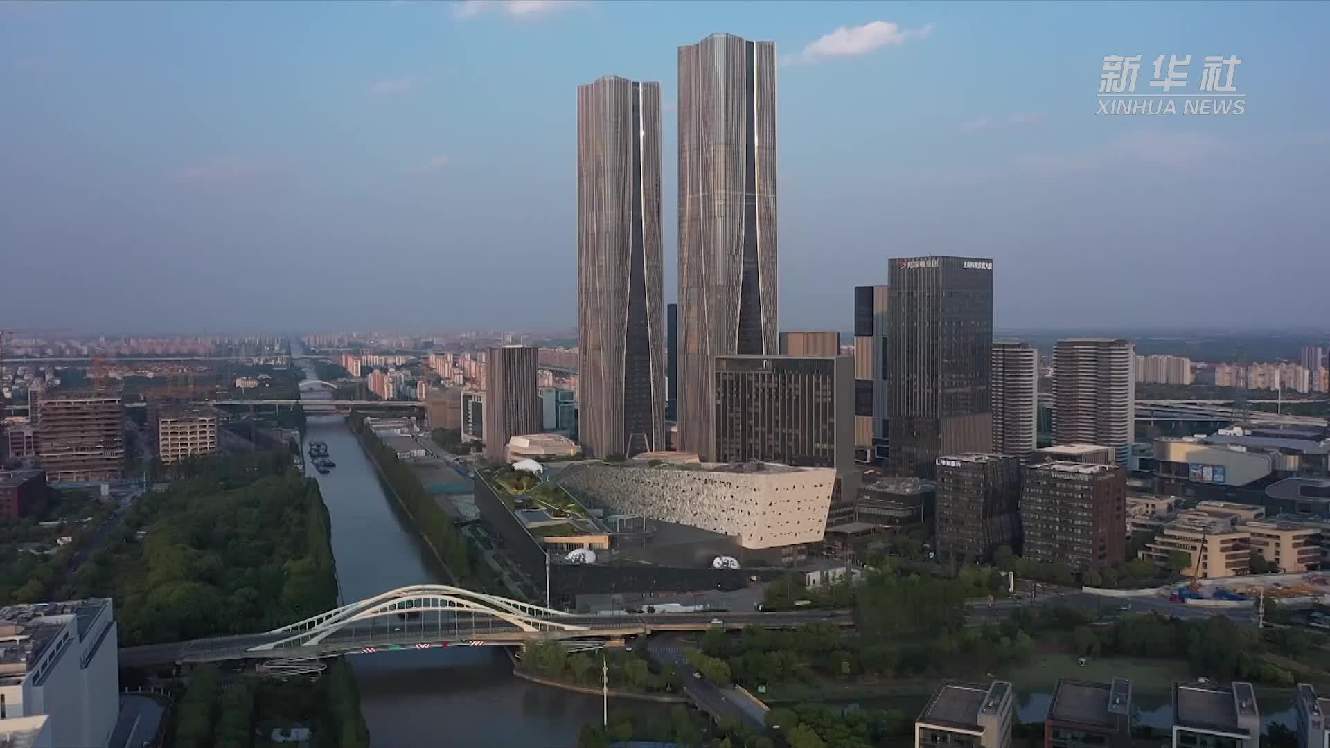 2025上海科技节推出“AI科学红毯”