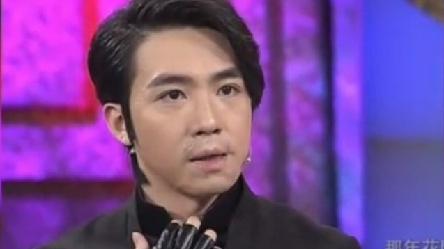 俞灏明回忆烧伤：为保命险些将喉咙割掉