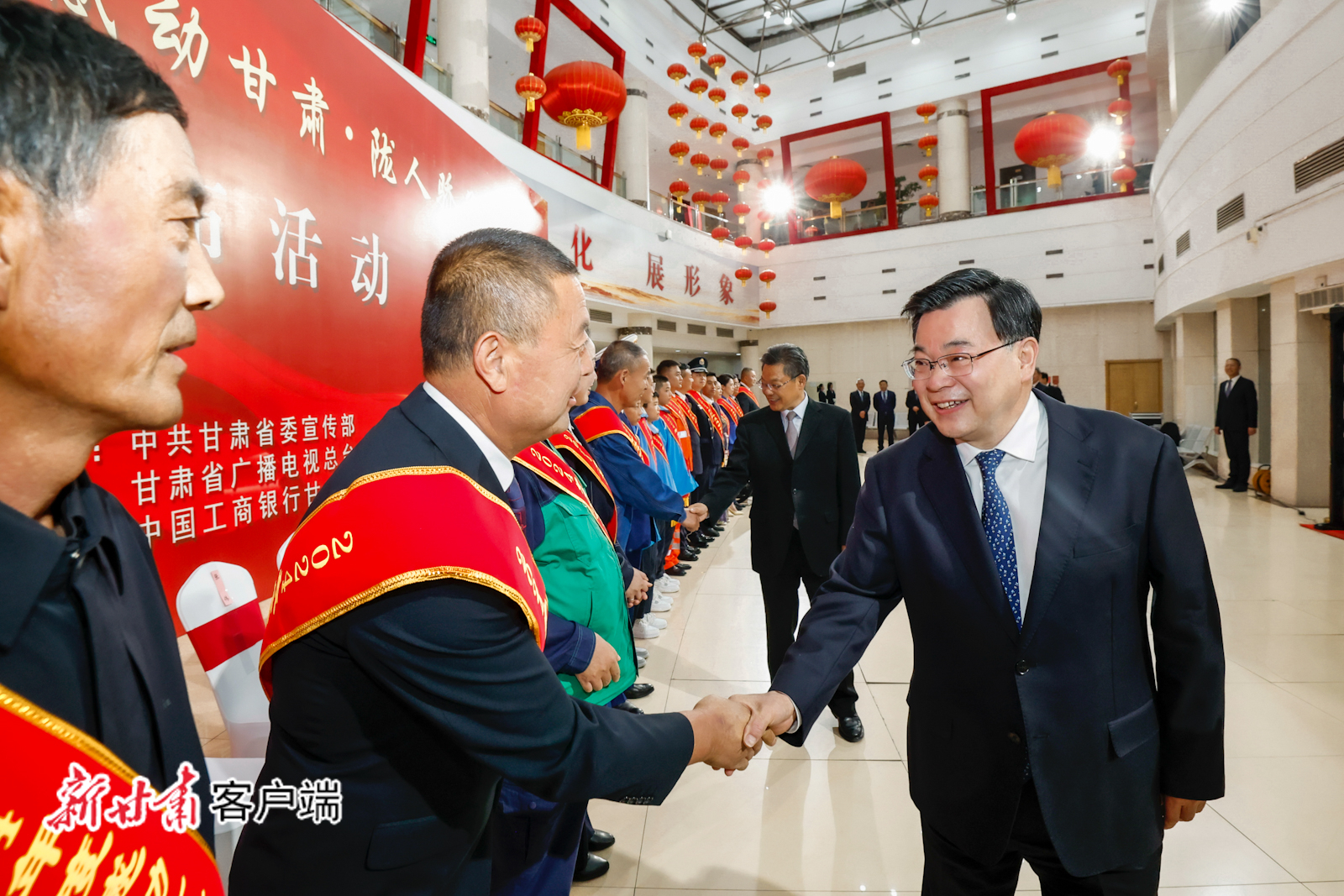 5月16日晚，2024年度“工行杯”感动甘肃&middot;陇人骄子发布活动在兰州举行，省委书记、省人大常委会主任胡昌升，省委副书记、省长任振鹤，省政协主席庄国泰会见“感动甘肃&middot;陇人骄子”及提名奖获得者。新甘肃&middot;甘肃日报记者　孟捷