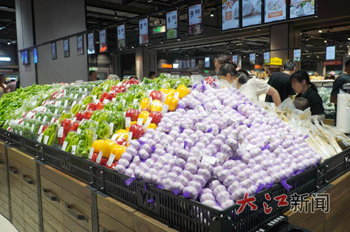 蔬菜区摆放整齐