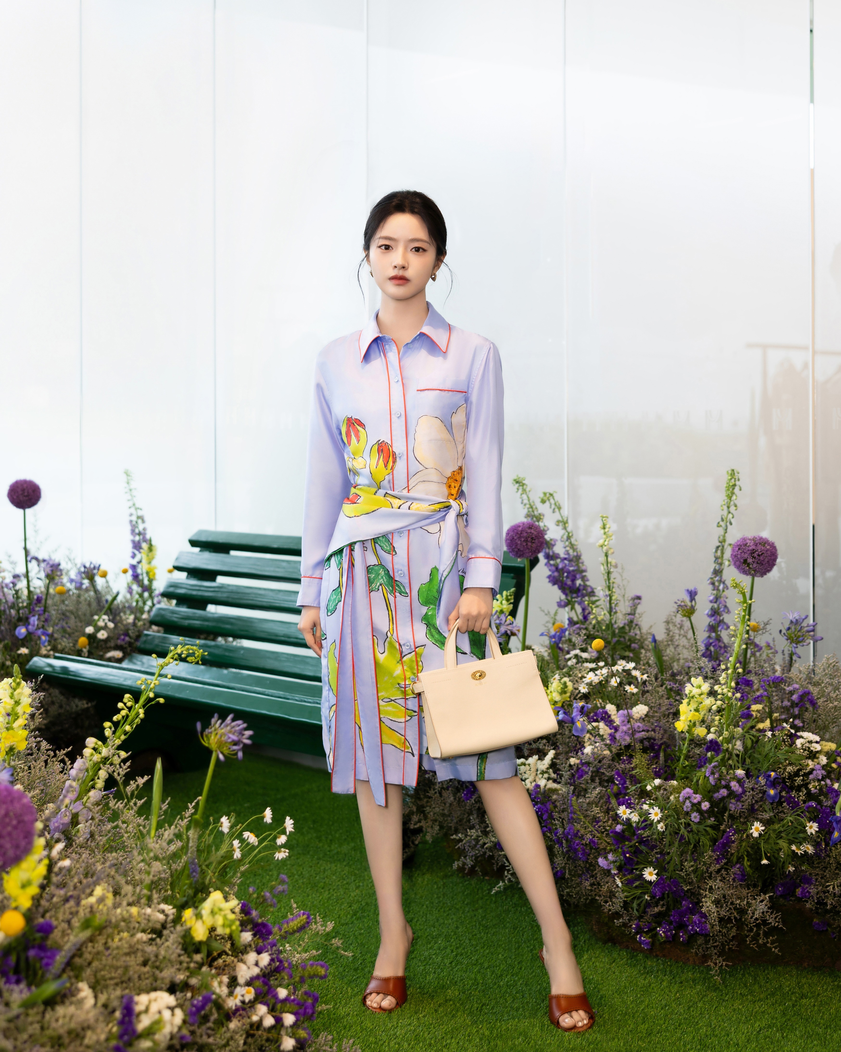 Burberry 于青岛举办活动,庆祝「海格罗夫庄园 x Burberry」 胶囊系列发