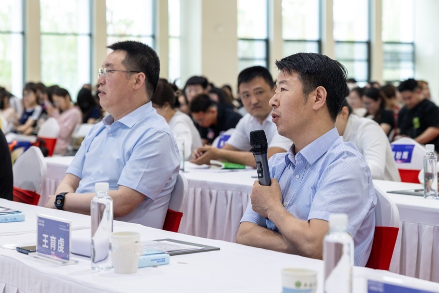 西京学院研究生处副处长王育虔