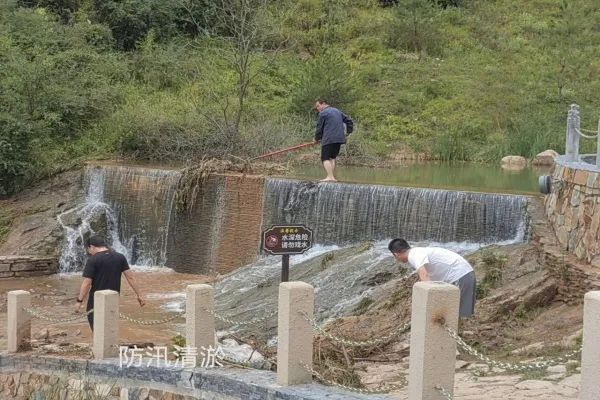 华亭有位“垃圾”村支书　看他如何捡出乡村文明新貌