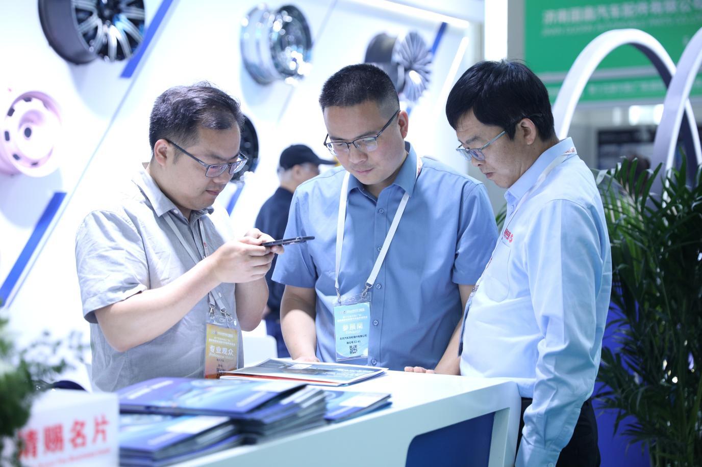 全球轮胎十强齐聚广饶  共谱轮胎智造崭新篇章  第十五届中国（广饶）国际橡胶轮胎暨汽车配件展览会开幕